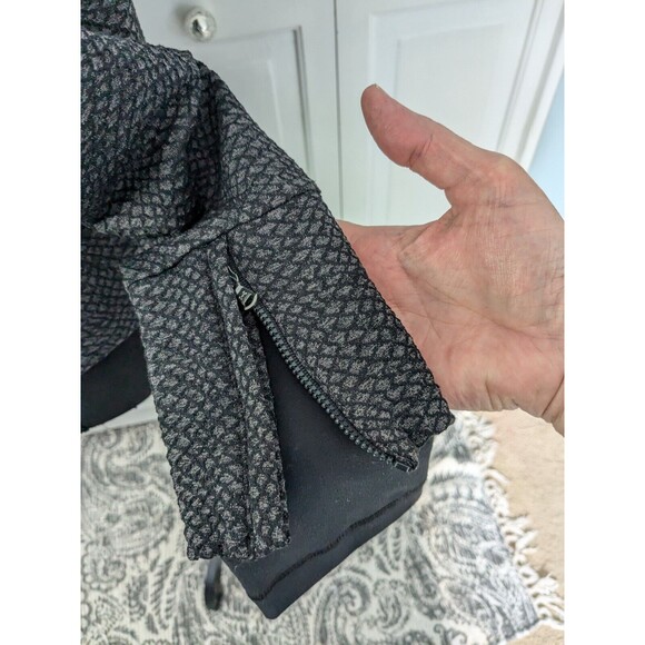 Under Armour Jacket Women's M All Season Gear Studio Lux Fitted Full Zip Cuff - Picture 10 of 15